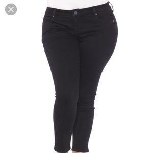 NWT - Slink Ankle Jeggins - Size 22